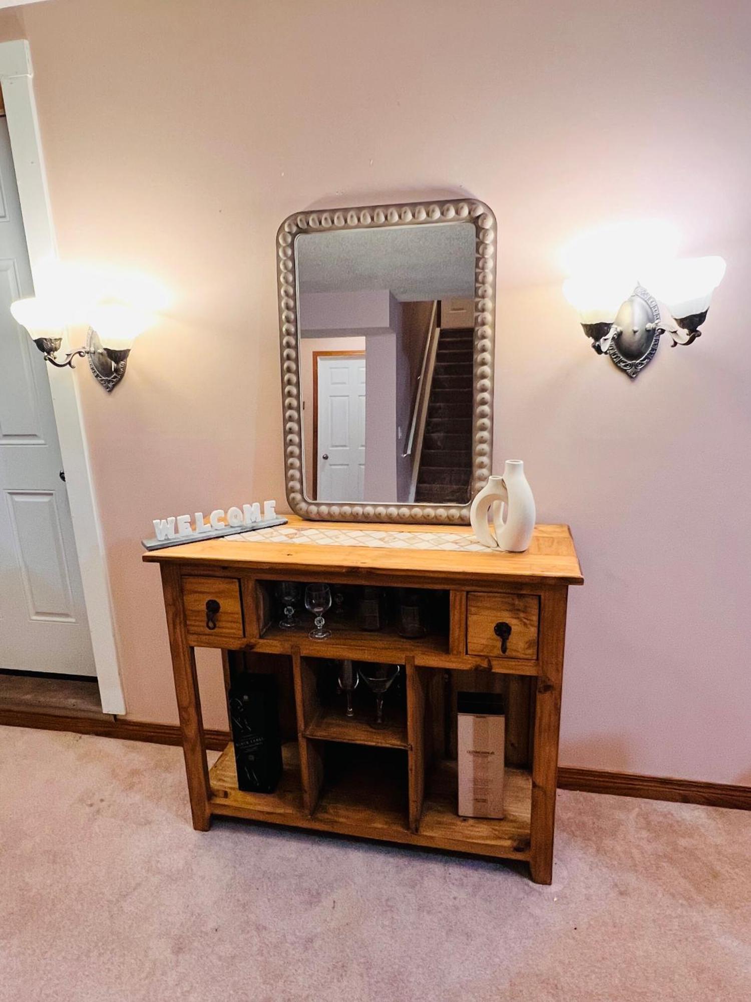 A Classic Homely Basement Suite! Chestermere Esterno foto