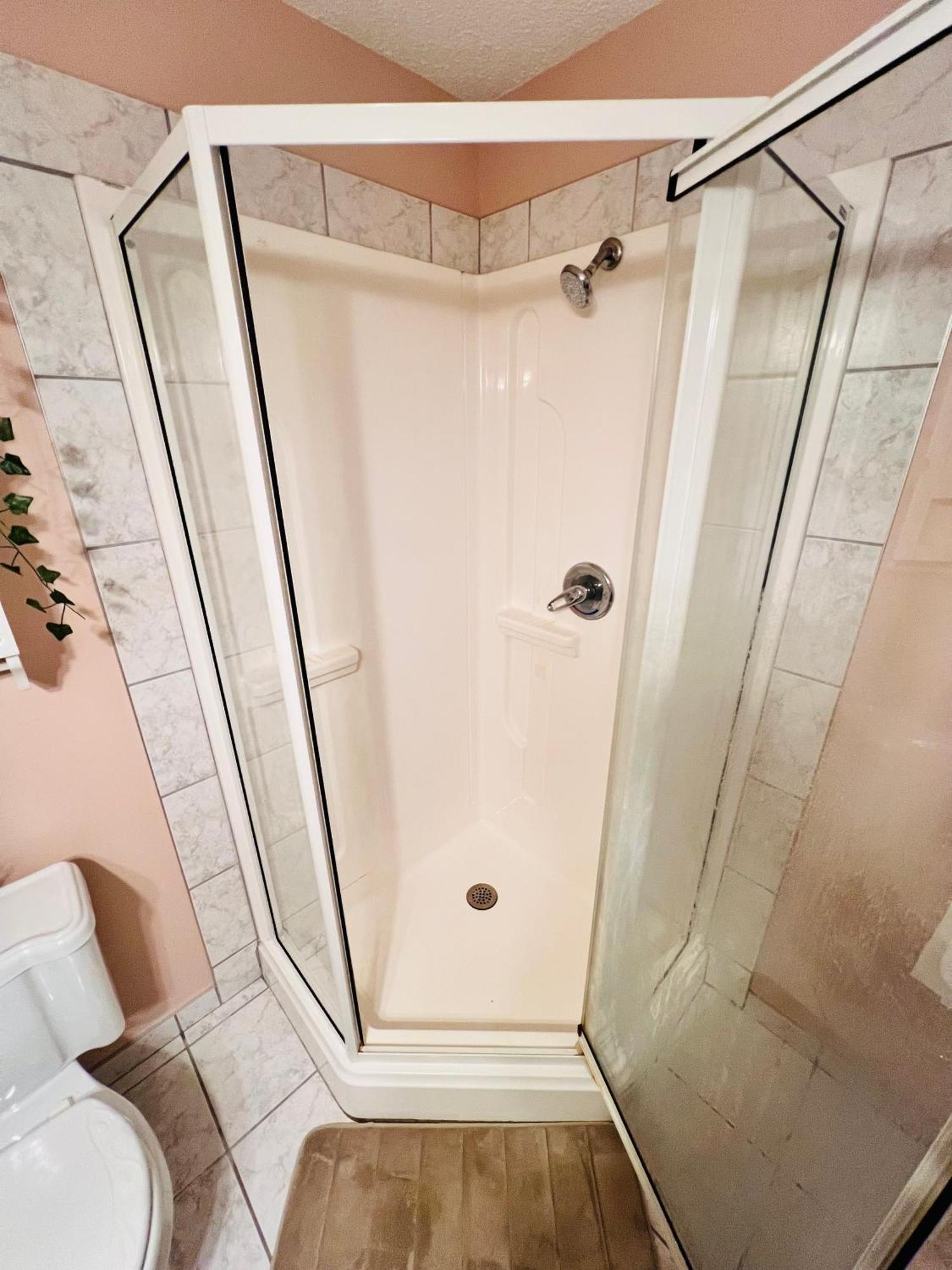 A Classic Homely Basement Suite! Chestermere Esterno foto